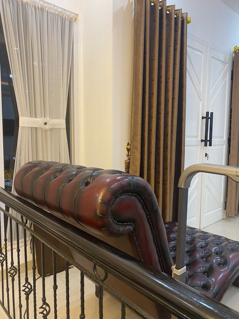 Chesterfield Sofa Kulit Kursi Santai Malas, Perabotan Rumah di Carousell