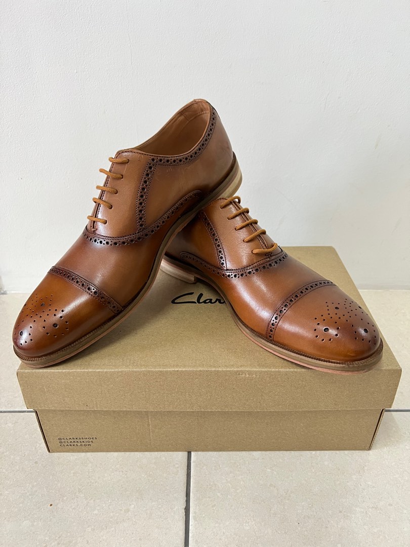 Clarks oliver top outlet