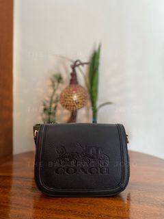 Michael Kors Hamilton Traveler Messenger Bag, Luxury, Bags & Wallets on  Carousell