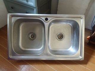 Creston kitchen sink