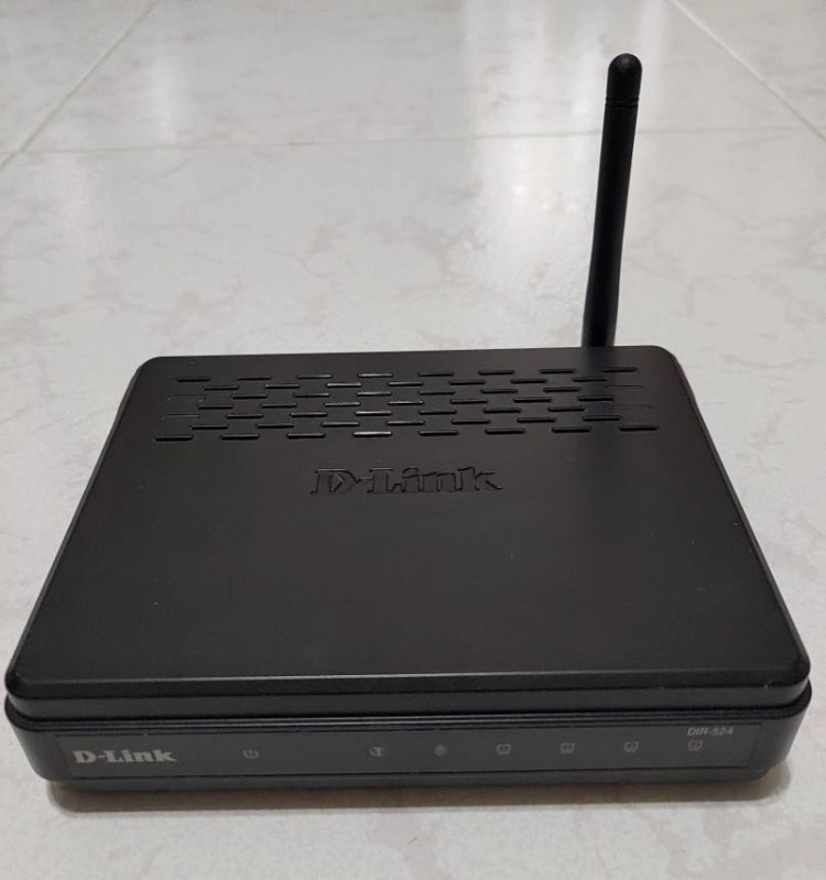 D link DIR-524 Wi-Fi Router, 電腦&科技, 電腦周邊及配件, Wifi及上網相關產品 - Carousell