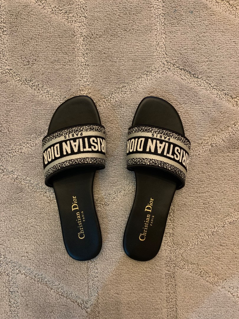 Dior Dway Sandal Fesyen Wanita Sepatu di Carousell