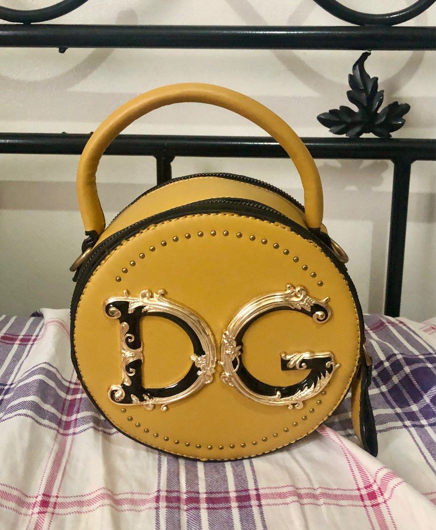 Dolce & Gabbana Round Sling Bag, Women's Fashion, Bags & Wallets, Shoulder  Bags on Carousell