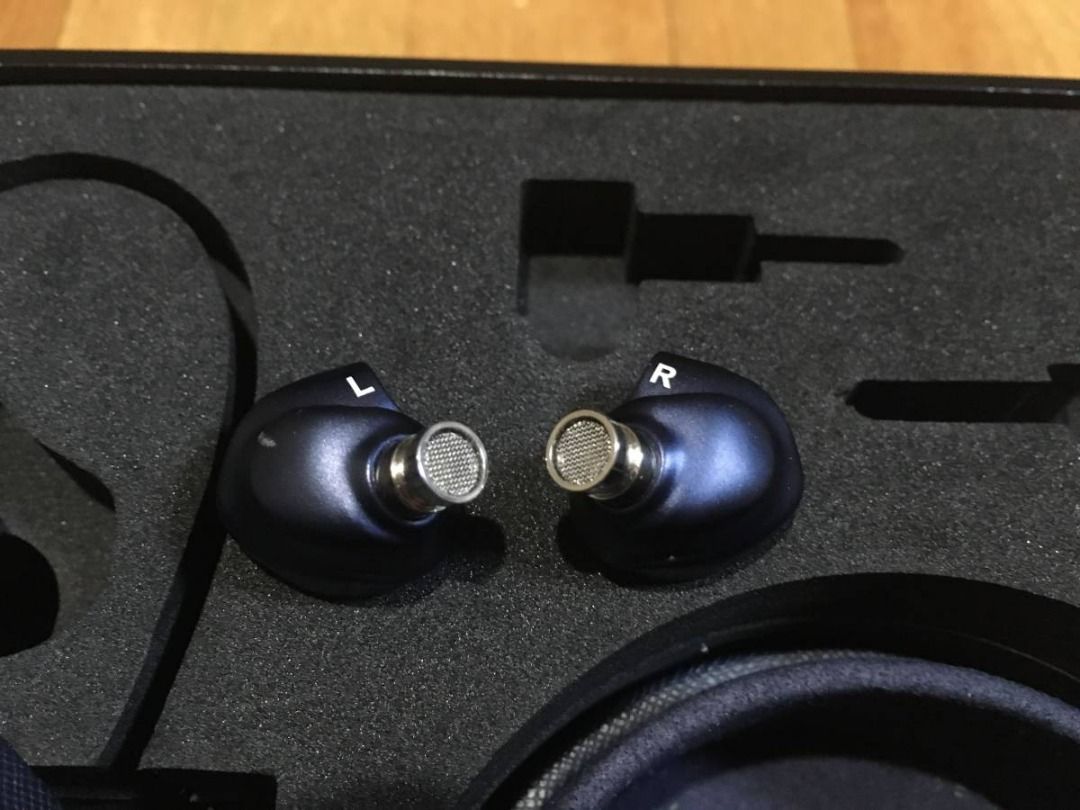 FAudio Dark Sky, 音響器材, 耳機- Carousell
