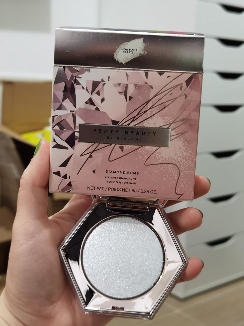 Fenty Beauty Diamond Bomb All Over Diamond Veil Highlighter, Beauty & Personal Care, Face