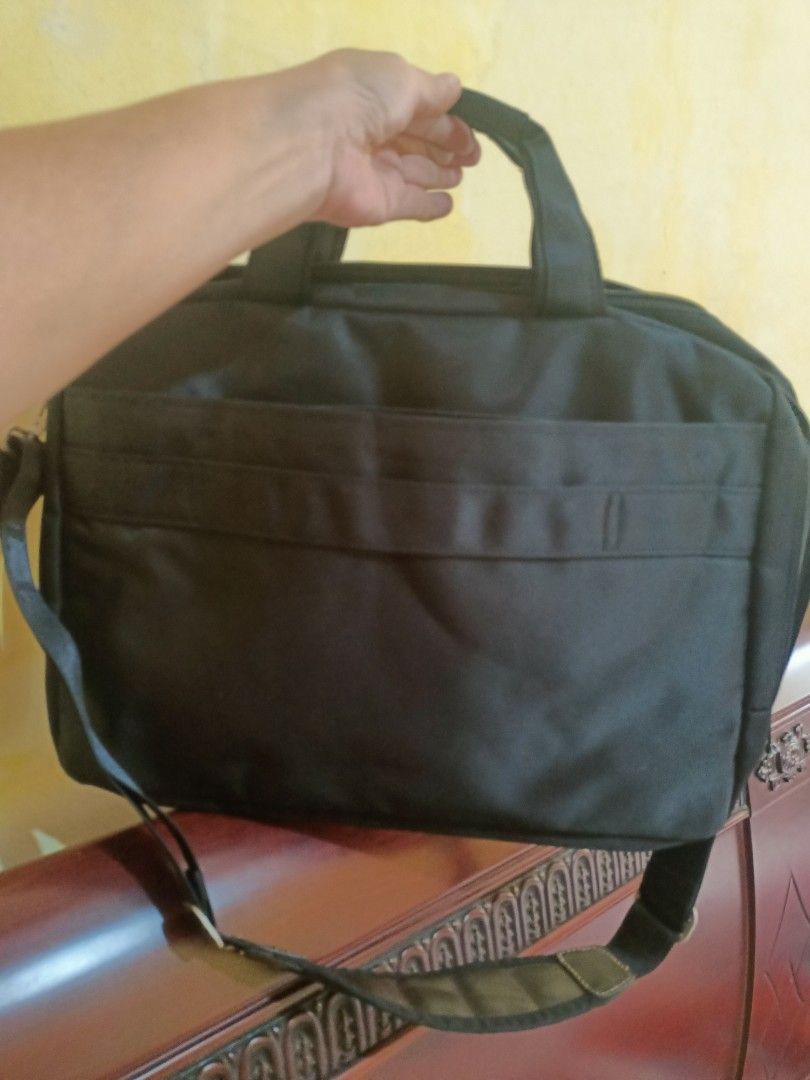 Genova Laptop bag (ATS) on Carousell