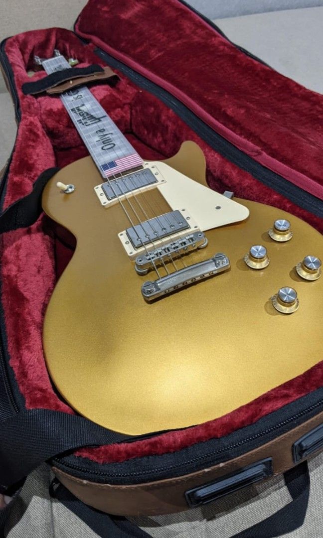 GIBSON LES PAUL TRIBUTE GOLD TOP, Hobbies & Toys, Music & Media