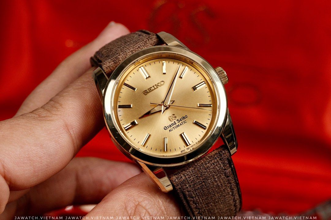 Grand Seiko SBGR002, Men's Fashion, Watches & Accessories, Watches on  Carousell