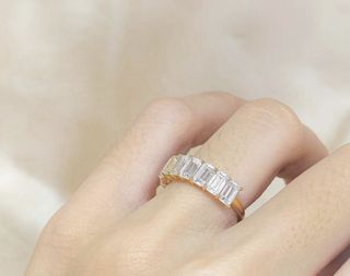 Installment‼️18k Saudi Gold Emerald Cut Half Eternity Ring Pawnable Size 6.5 2.38g