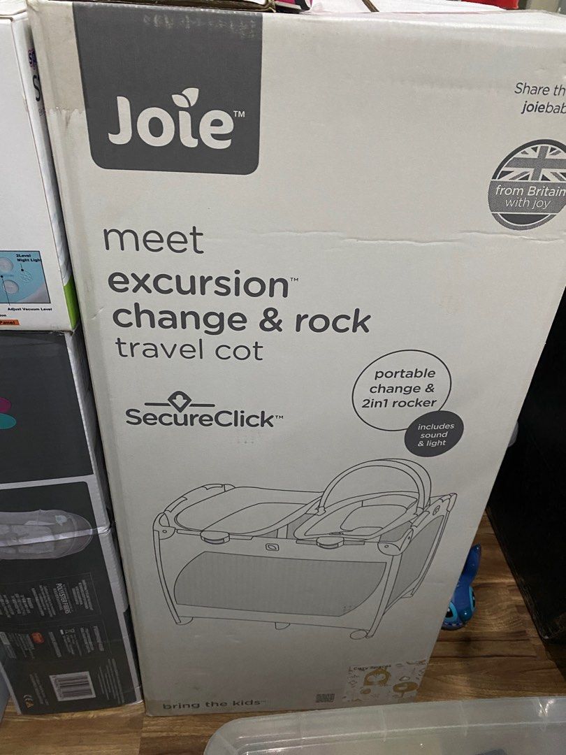Joie excursion hotsell change & rock