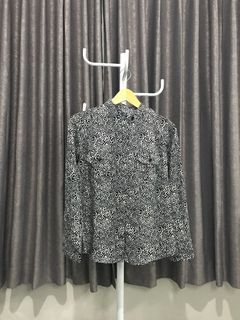 Kemeja leopard hitam putih