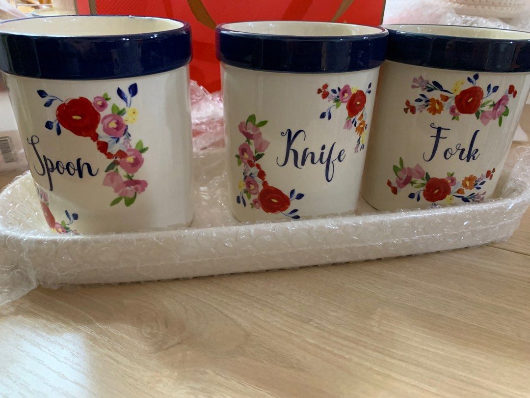 Kitchen utensil separators, Furniture & Home Living, Kitchenware