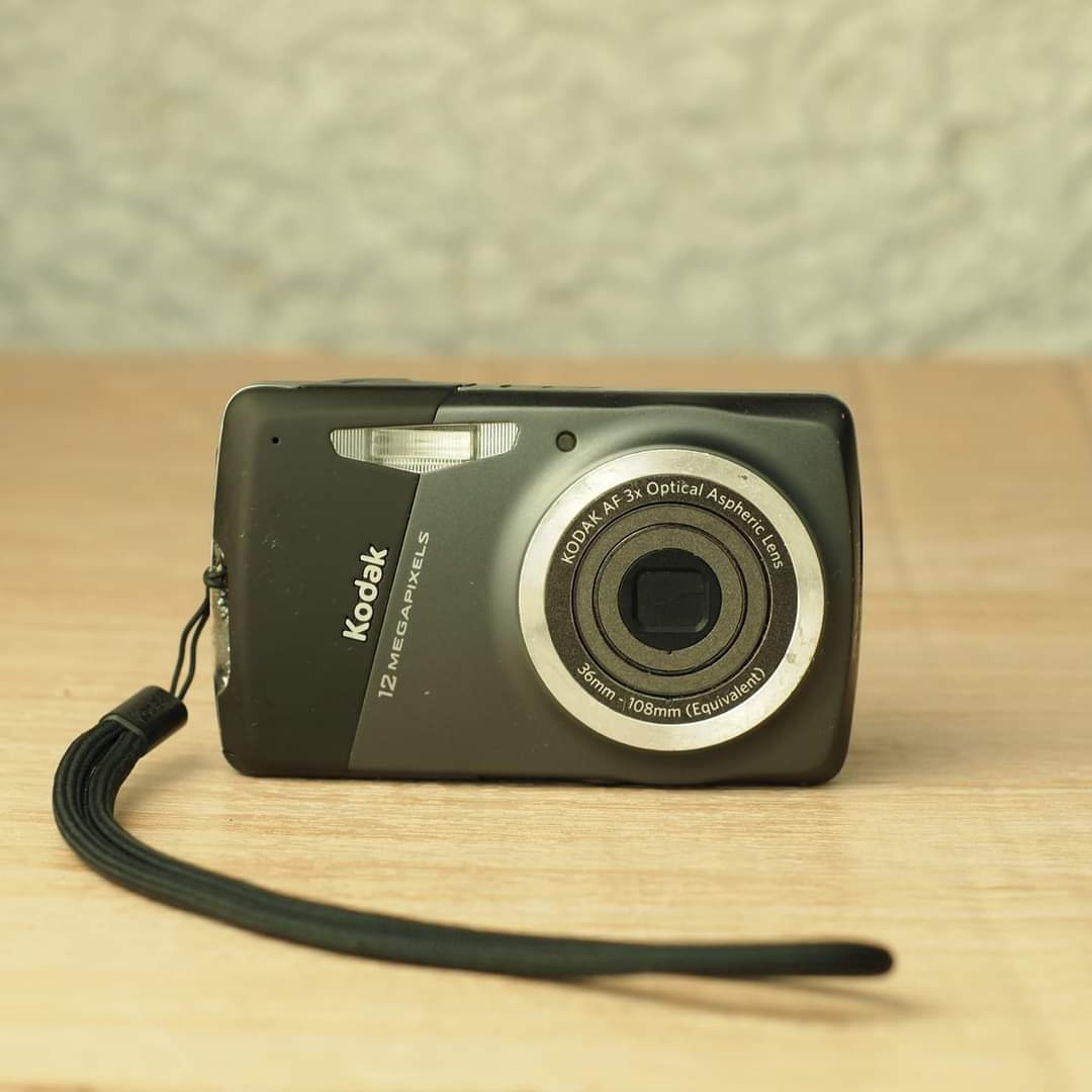 Kodak Easyshare M530, Photography, Cameras on Carousell