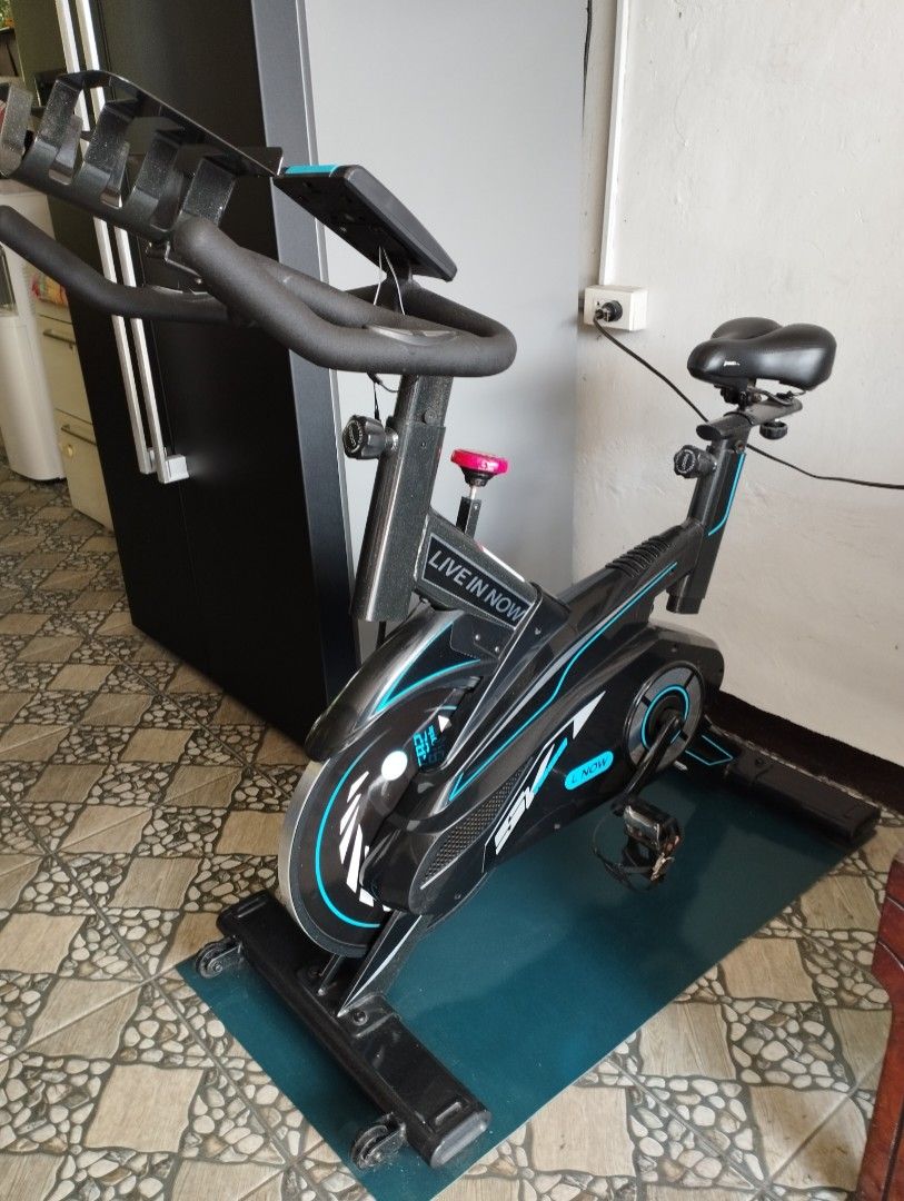 L Now Indoor Exercise Cycling Bike LD 582 Sports Equipment