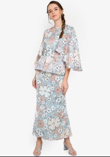 Lubna flower kurung with buckle XS