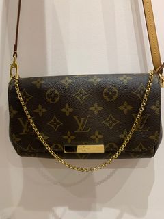 (Category: ) located in . Submitted by linfashions (Listing ID 1217877278, Image 1). Description: .