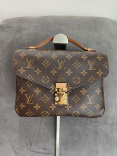 LV POCHETTE METIS (BRAND NEW) 💯, Luxury, Bags & Wallets on Carousell