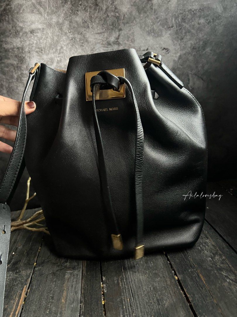 Michael kors miranda shop bucket bag