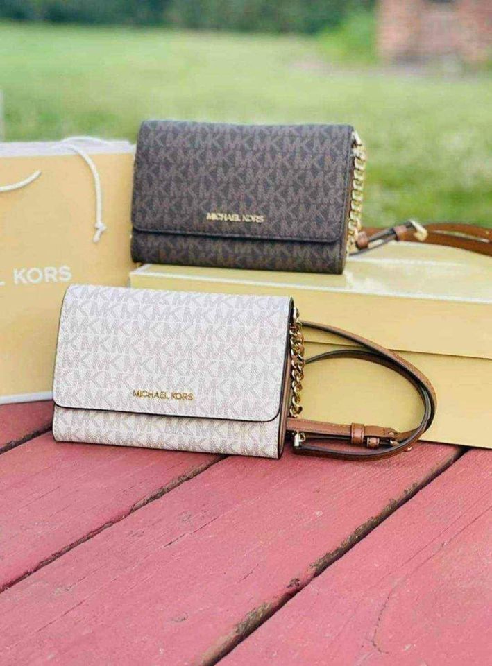 Michael Kors Phone Clutch Bag Original Luxury Bags Wallets on Carousell