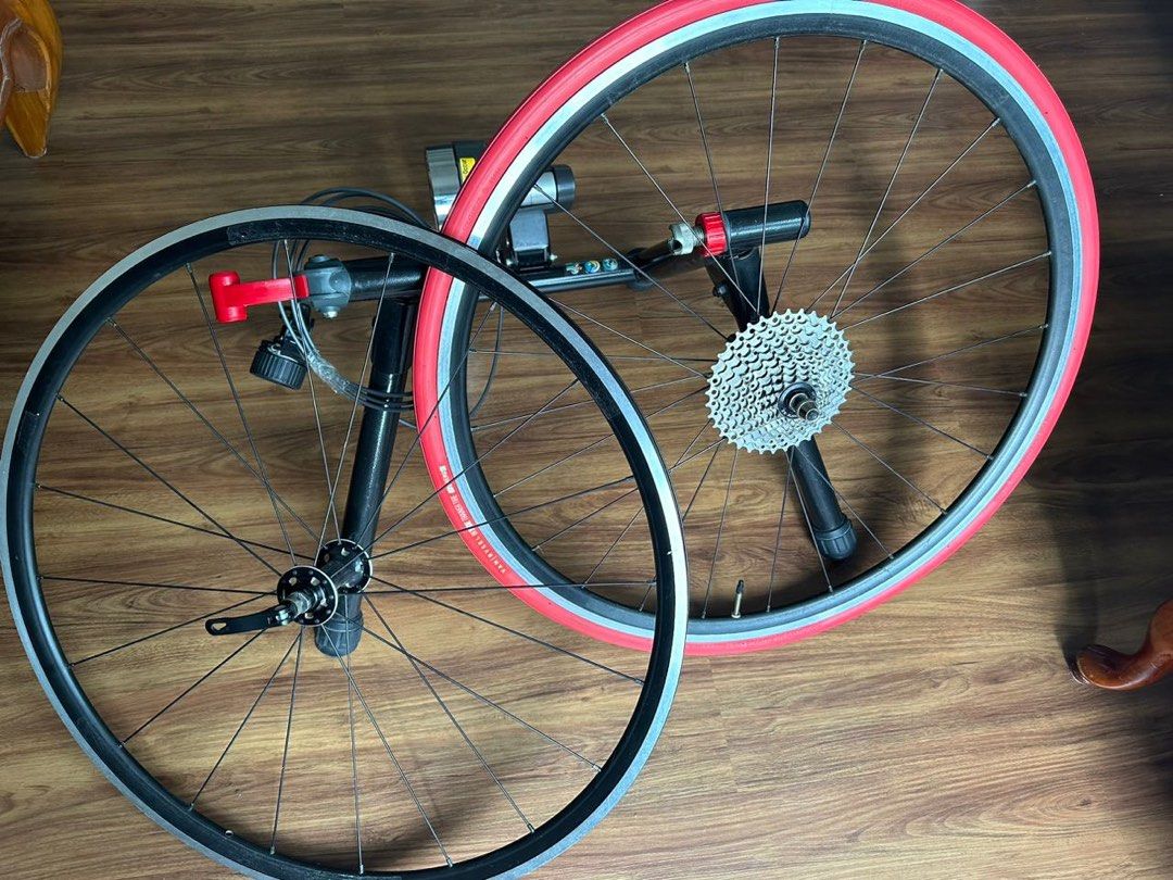 Minoura LR760 Live Ride Indoor Bicycle Trainer Sports Equipment