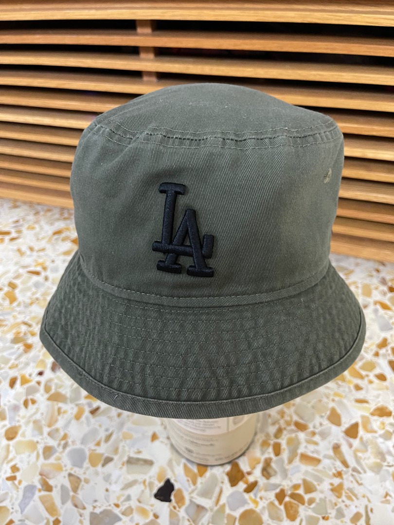 New Era LA Dodgers Bucket Hat Green, Men's Fashion, Watches