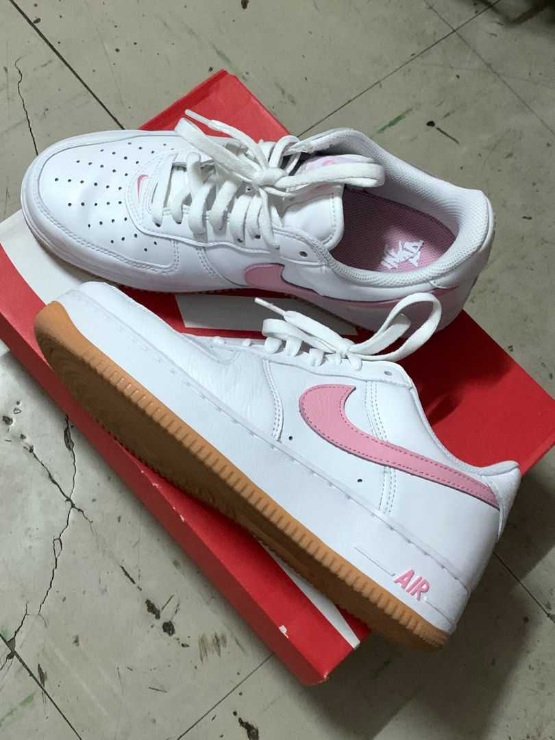 nike air forcr 1 low retro 粉色勾勾, 他的時尚, 鞋類, 休閒鞋、涼鞋在旋轉拍賣
