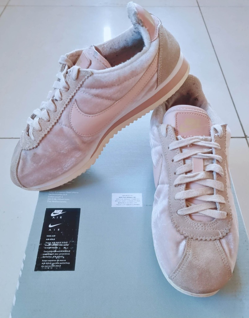 Cortez velvet nike discount
