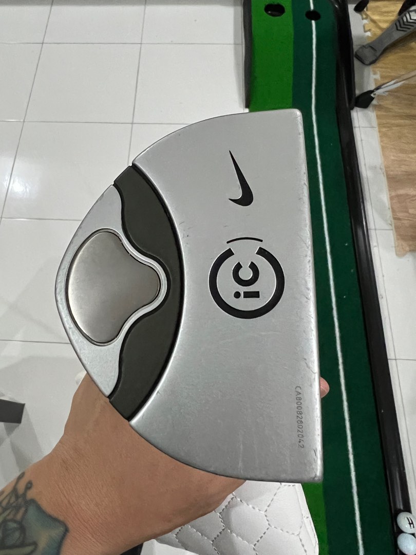 Nike Golf putter w/Cover New grip, Sports Equipment, Sports & Games