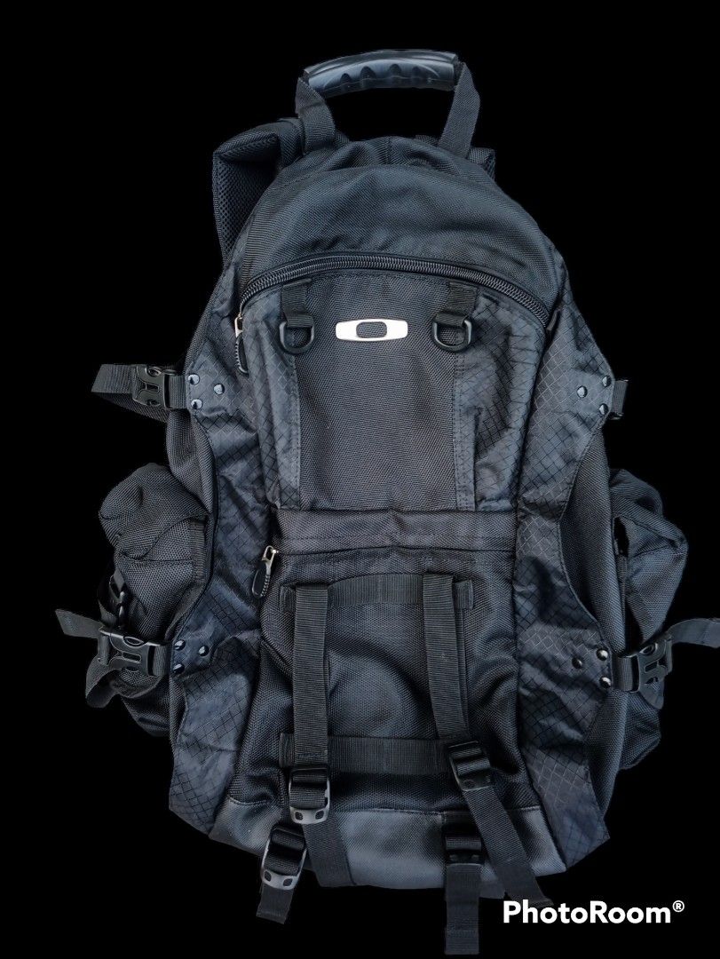 Oakley shop hiking backpack