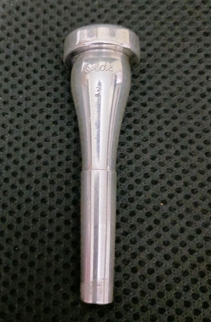 Olds Vintage Trumpet Mouthpiece 3, 興趣及遊戲, 音樂樂器 & 配件, 樂器配件 Carousell