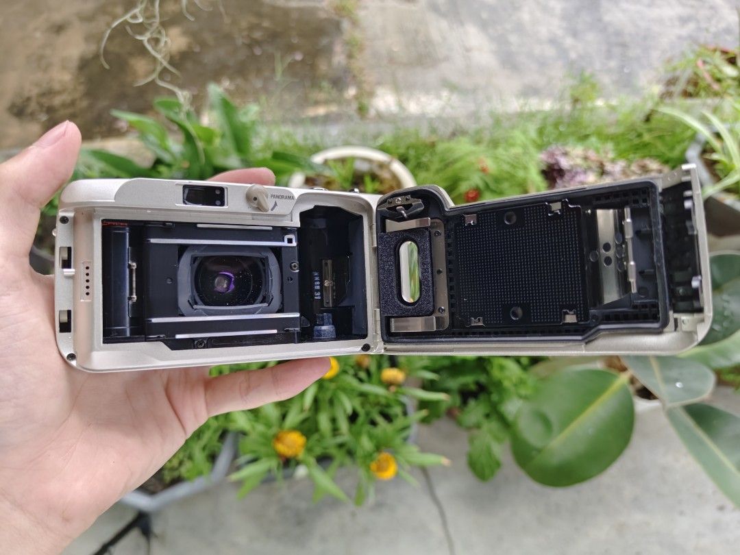 Olympus mju Zoom 70 Deluxe Film Camera, Photography, Cameras on Carousell