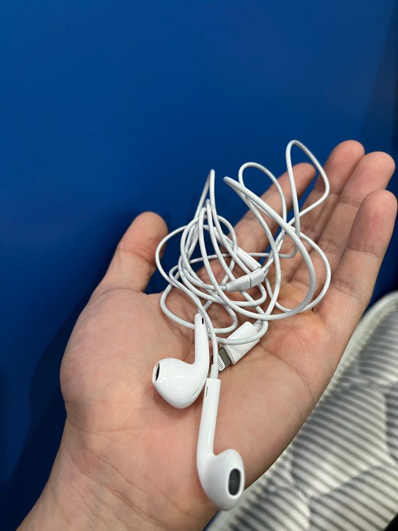 *Original* Apple EarPods (Wired), Audio, Earphones on Carousell