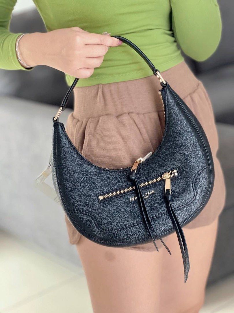 Marc jacobs online crescent bag