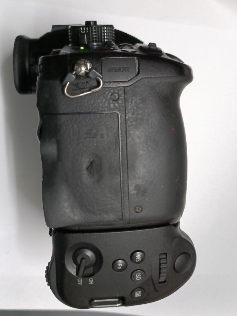 Panasonic gh5 with ori battery grip, Photography, Cameras on Carousell