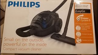 Philips EasyGo bagless Cyclone3 vacuum cleaner