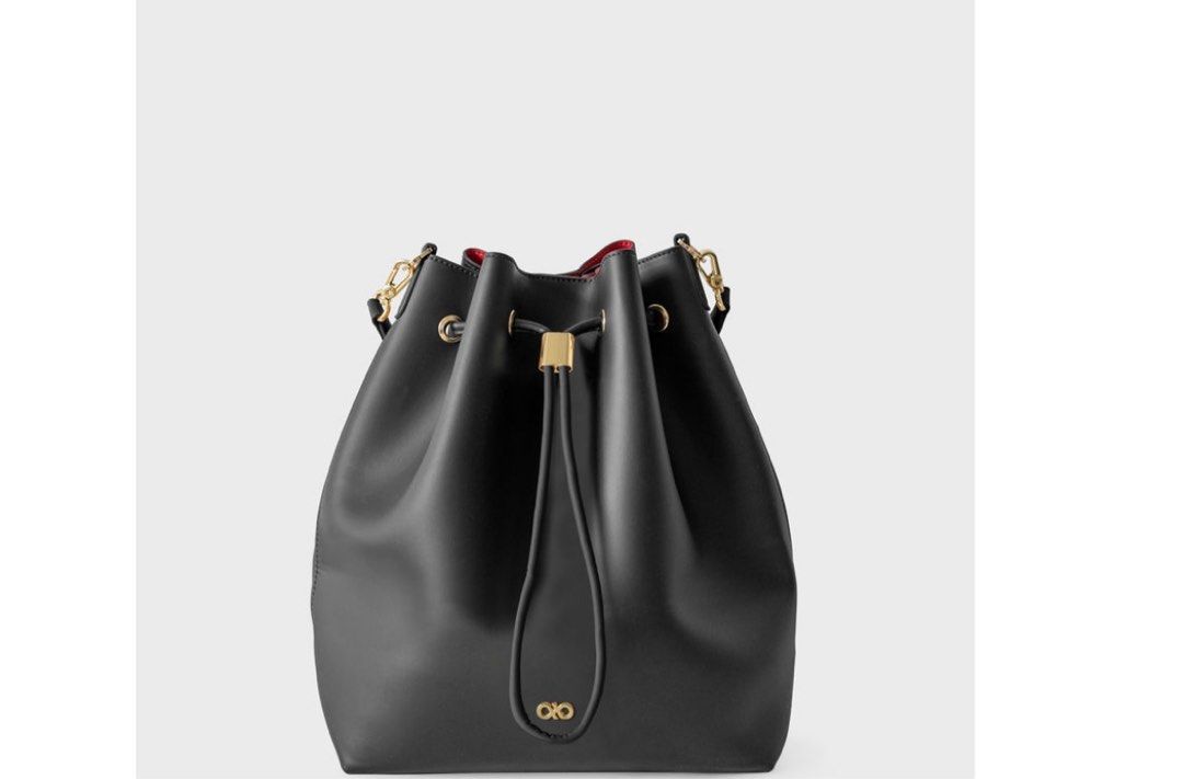 Reina Magic Bucket Bag In Black By The Sophia Label, Women's Fashion