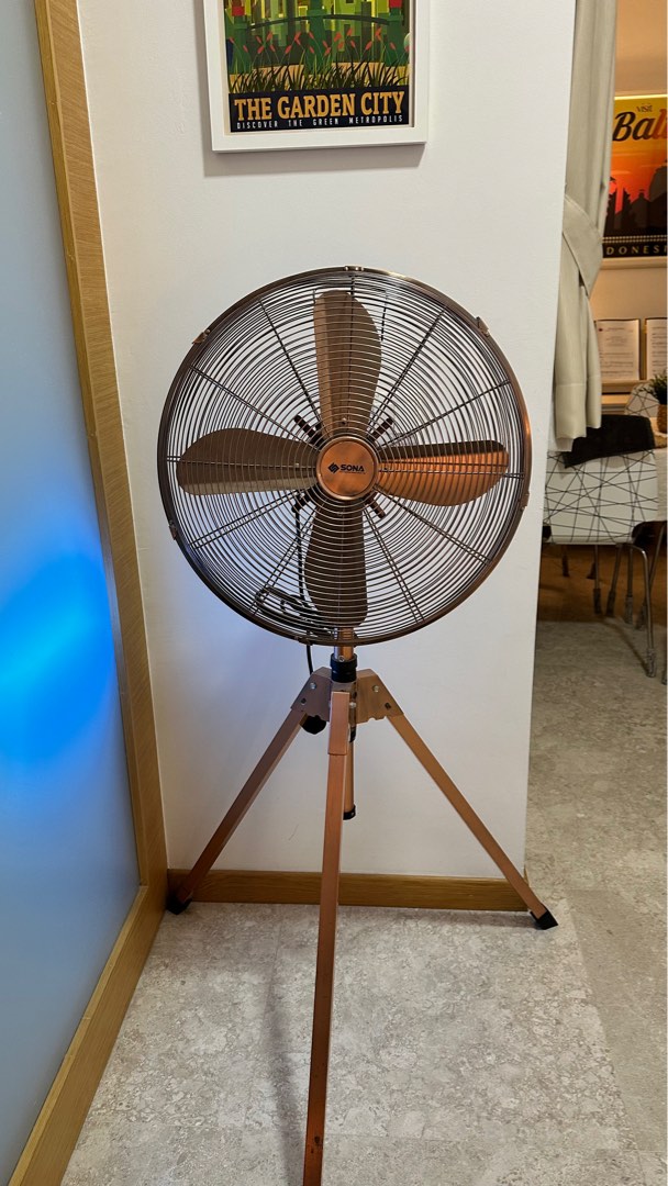 Retro fan rose gold sona, Furniture & Home Living, Lighting & Fans