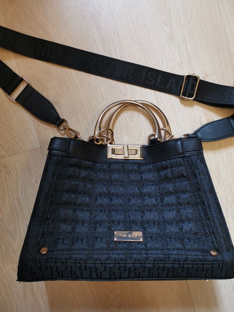River island black discount quilted boxy bag