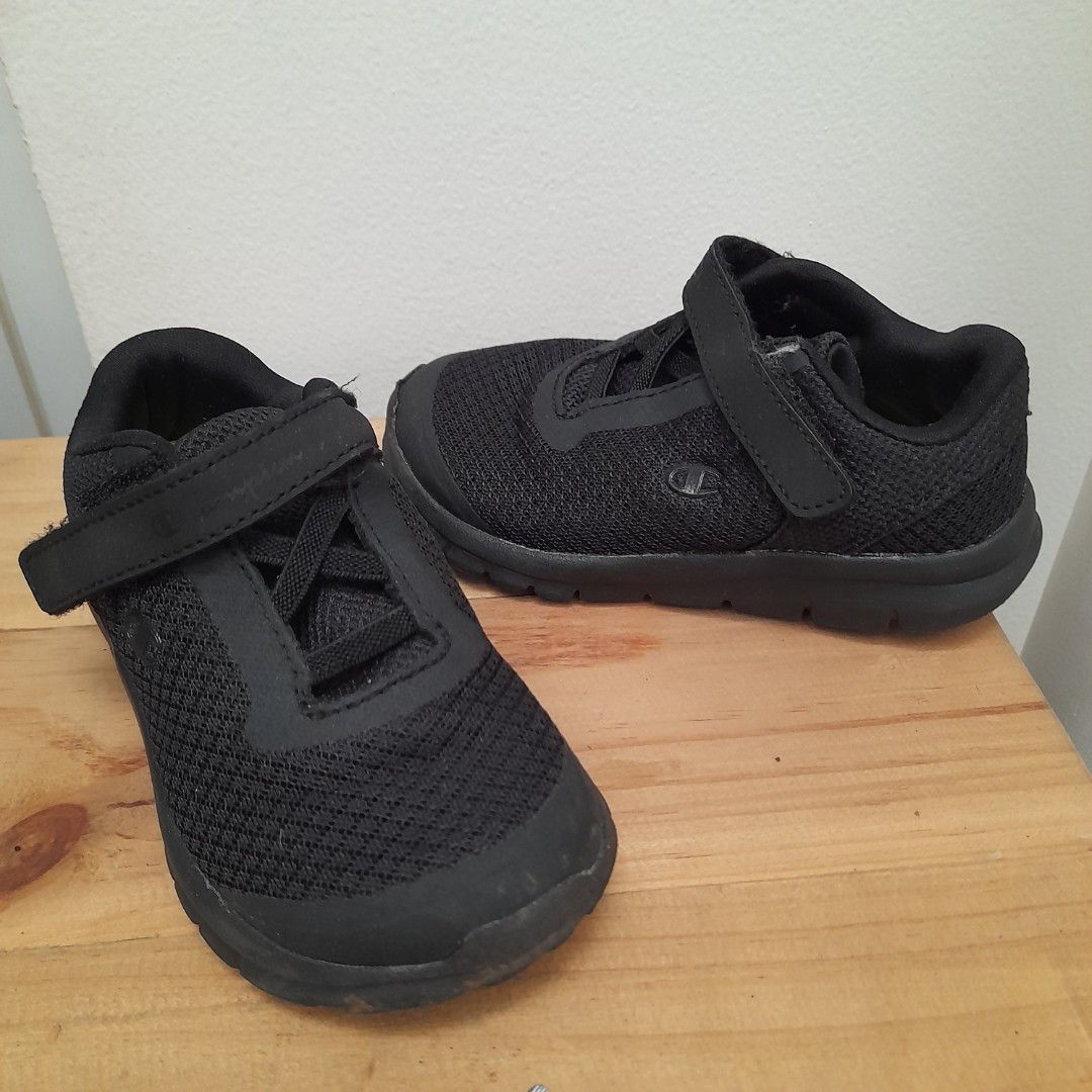 Sepatu champion payless ukuran 8