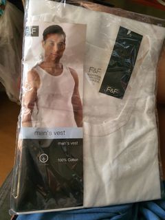 Sleeveless vest