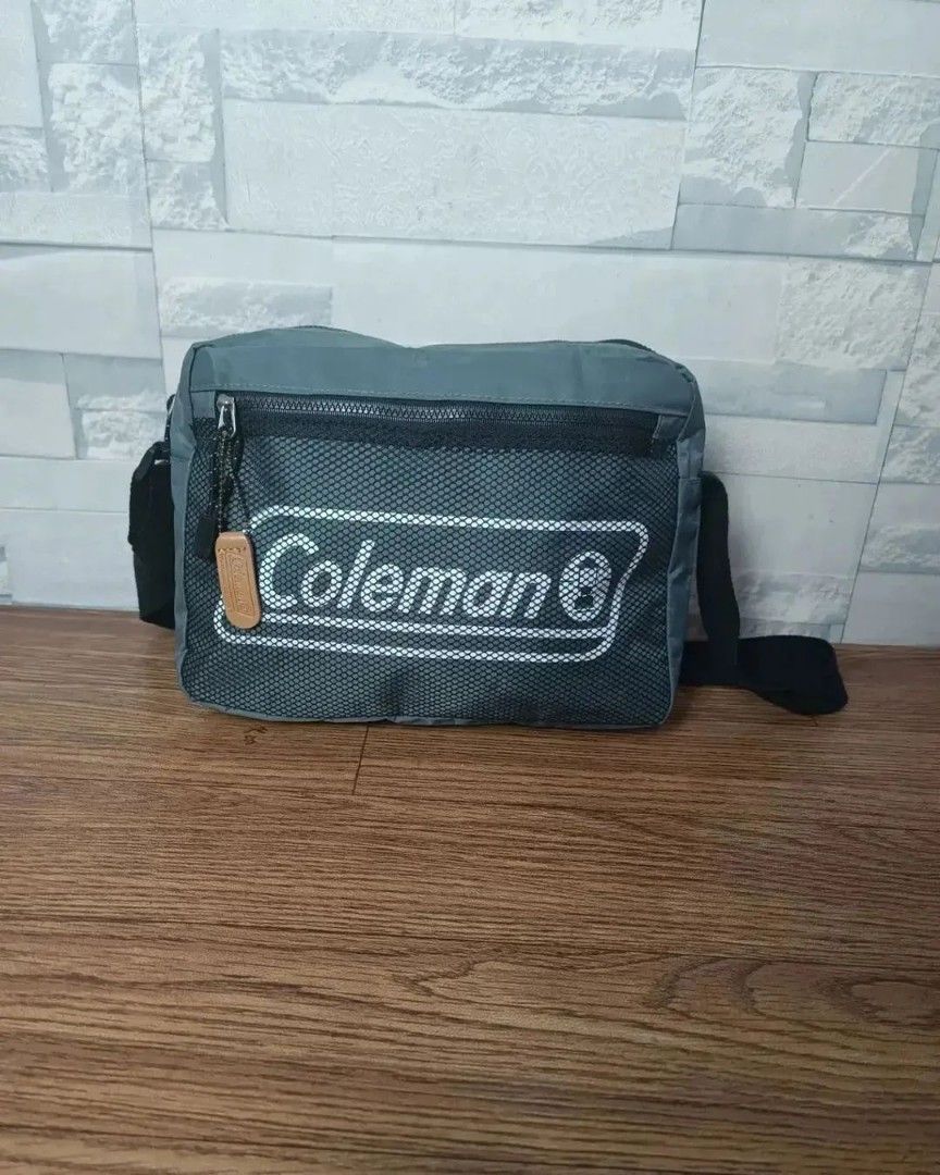 Sling bag coleman, Fesyen Pria, Tas Dompet Tas Selempang di
