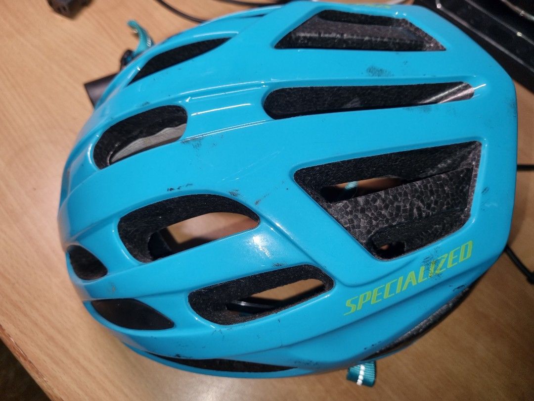 Specialized Helmet size 55 - 60cm (Category: Parts & Accessories) located in Singapore. Submitted by thisismycarouaccount (Listing ID 1217963115, Image 1). Description: specialized helmet with MIPS. Size 55 - 60. Worn a few times only and speed increased wow. Never dropped and never accident before..