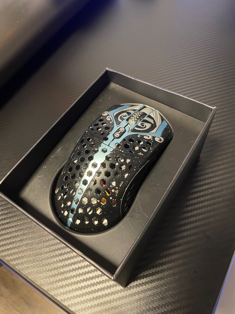 Starlight 12 Phantom (Small) - Finalmouse