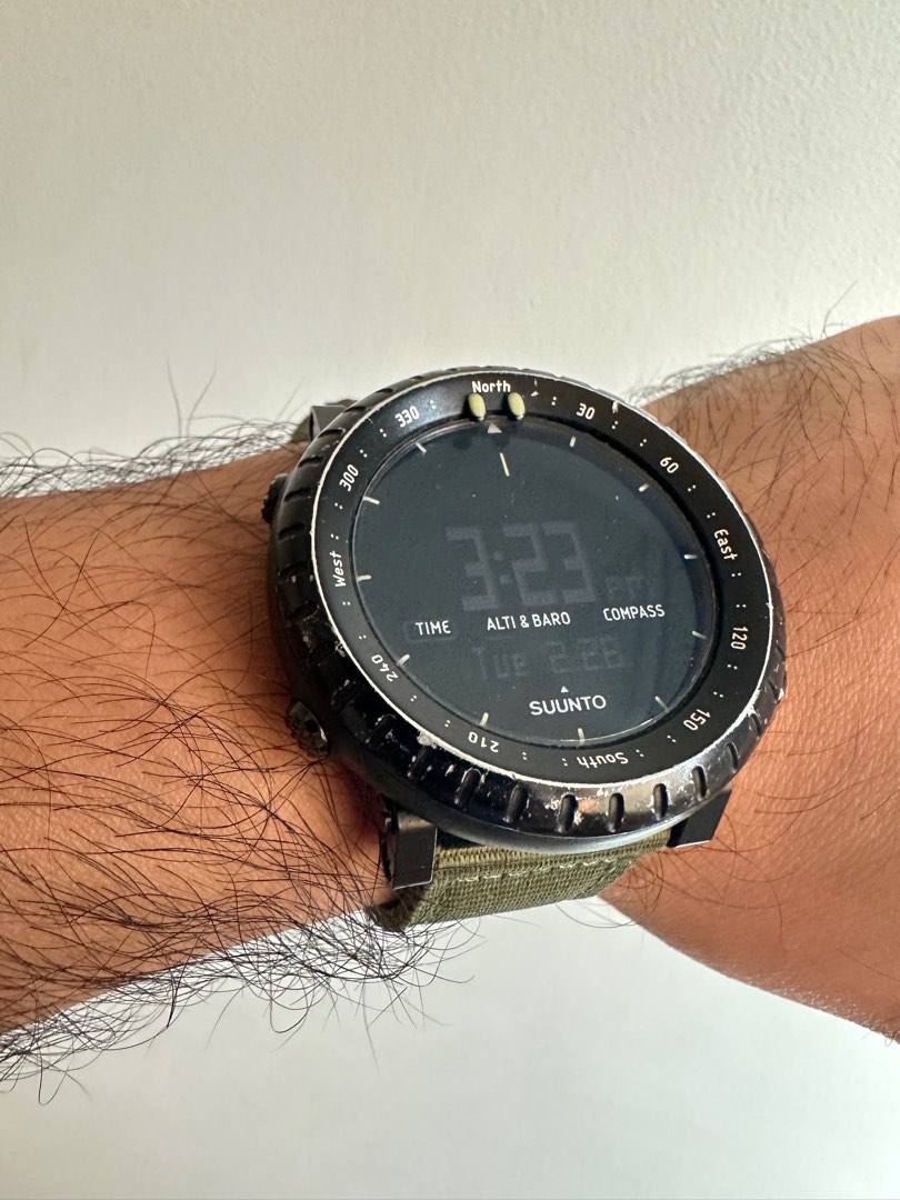 Suunto core all top black yellow