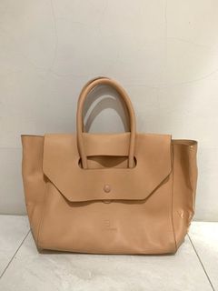 (Kategori: ) berada di . Dikirim oleh syafienaraisa (ID iklan 1217903200, Gambar 1). Deskripsi: .