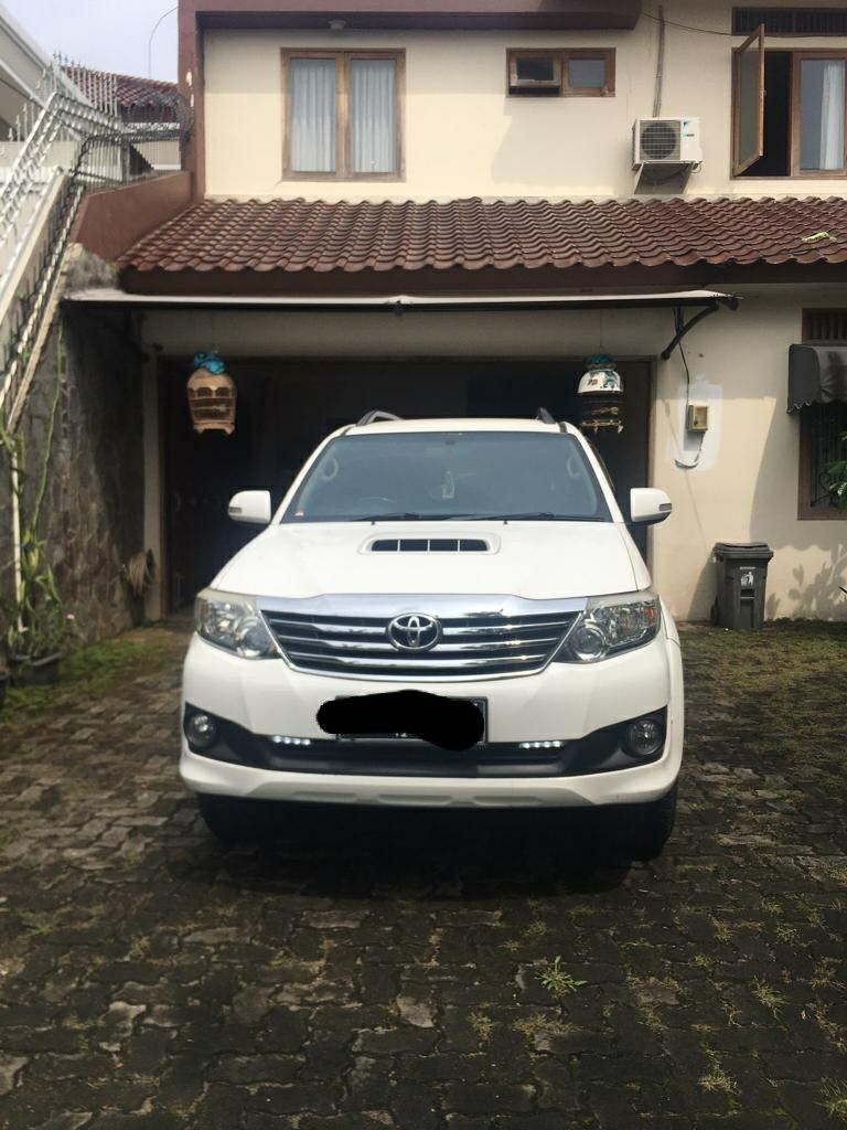 TOYOTA Fortuner putih diesel solar tahun 2013, Mobil & Motor, Mobil ...