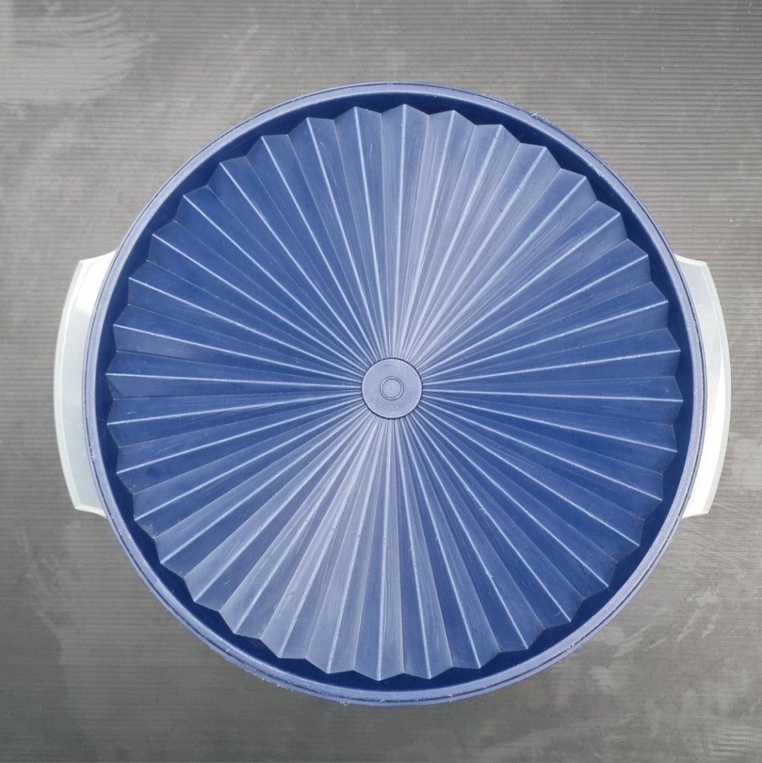 Tupperware Large Salad Bowl with Lid, Furniture & Home Living, Kitchenware & Tableware, Cookware