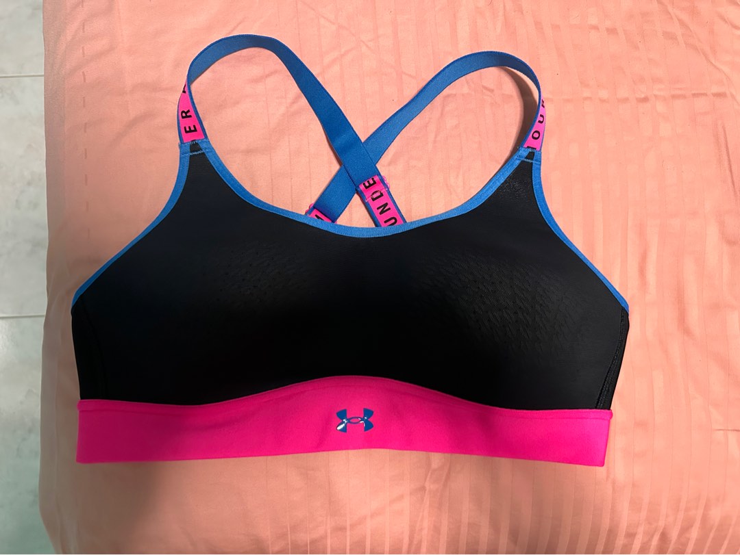 Under Armor Sports Bra, Women's Fashion, Activewear on Carousell