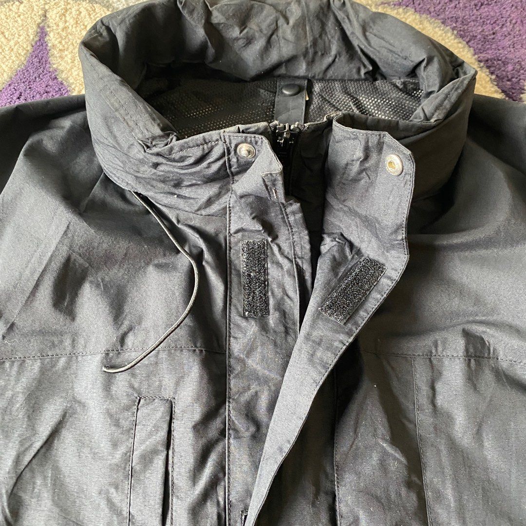 Uniqlo hiking jacket 2025