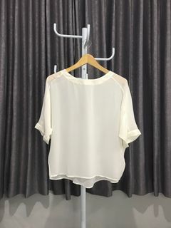 Uniqlo white blouse